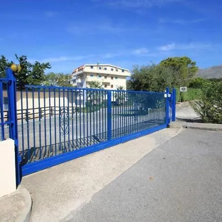 Apartment Perla Del Sud